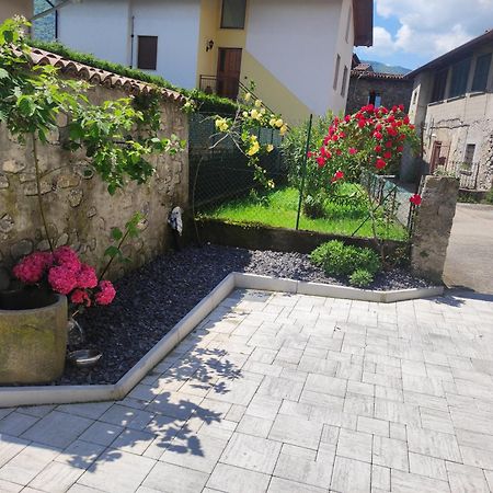 Luminoso Appartamento Vista Lago Solto Collina Exterior foto