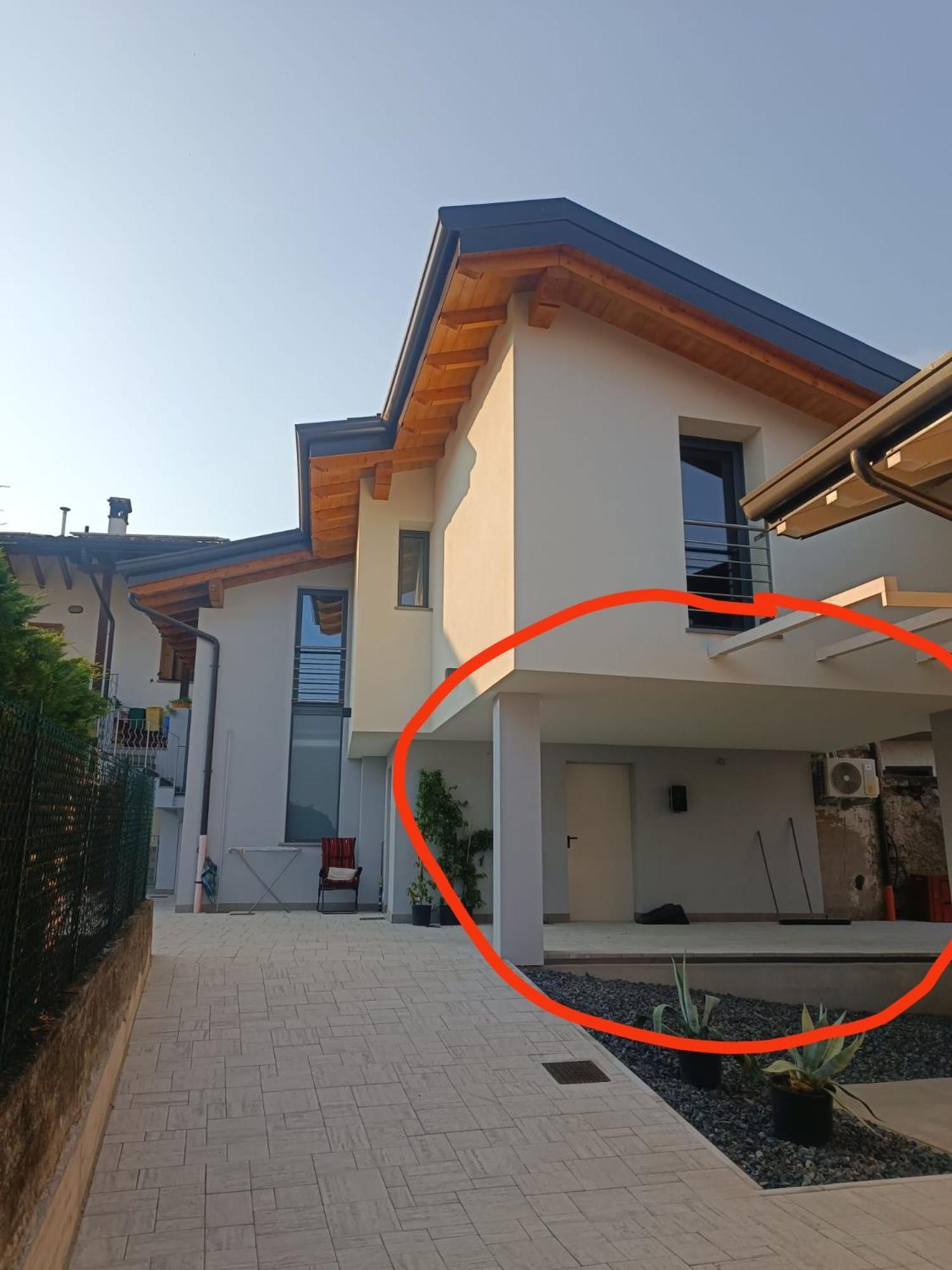 Luminoso Appartamento Vista Lago Solto Collina Exterior foto